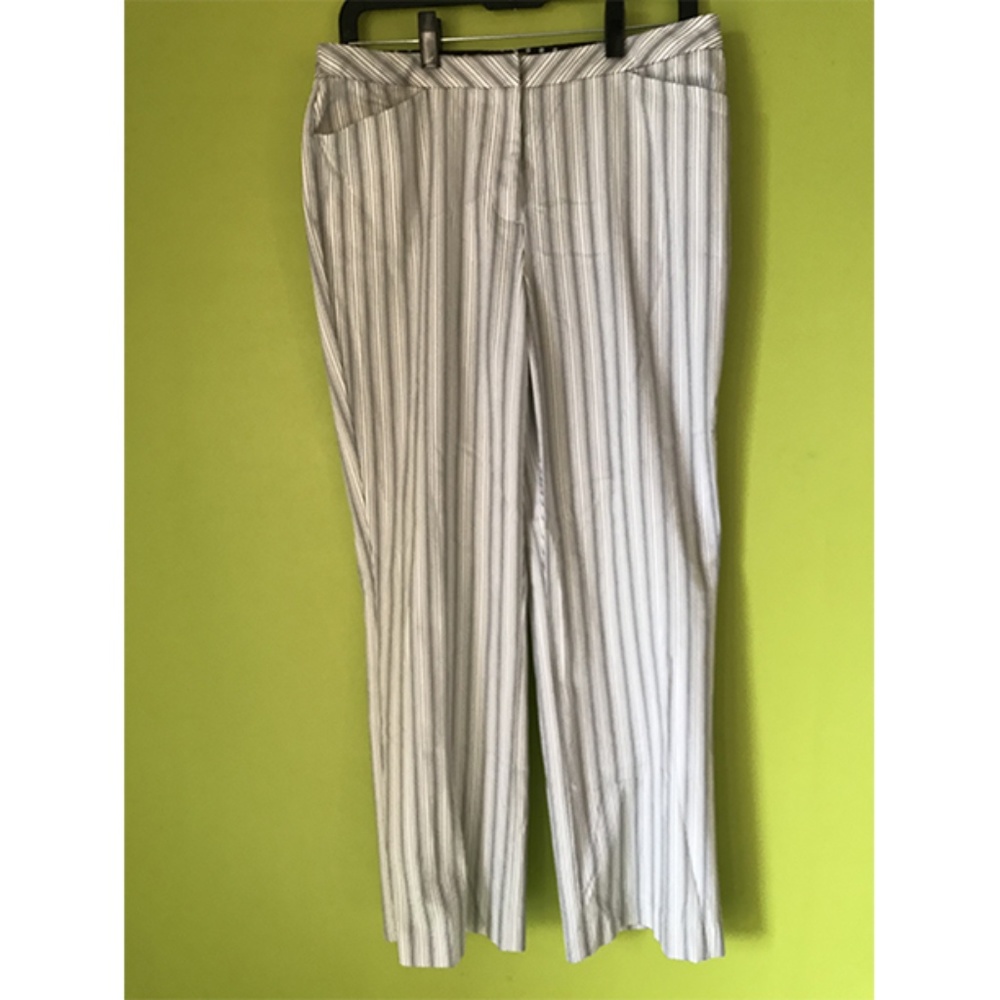 i.e. Petite Straight Leg Pinstripe Dress Pants 10P